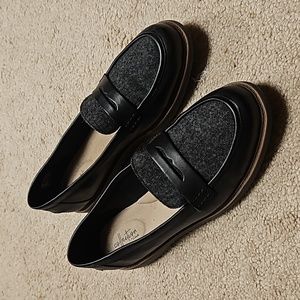 Clarks Collection Women’s Raisie Eletta Loafer Flats Sz 11W. Worn once!